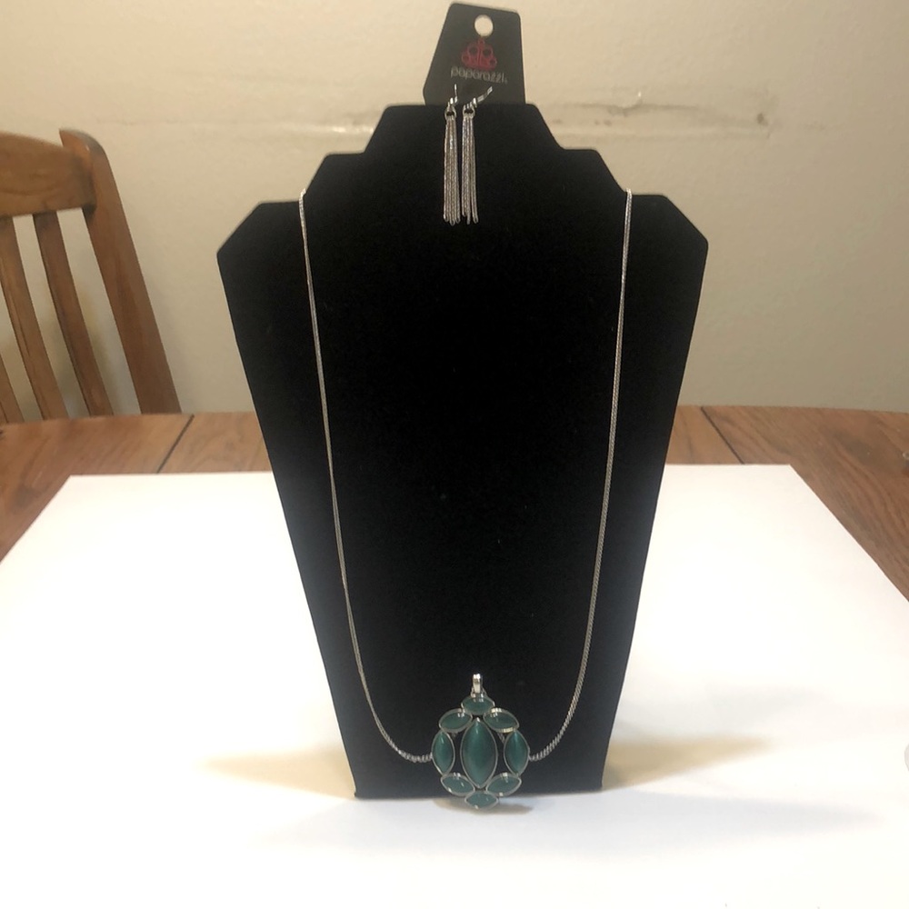 Chromatic Cache Green Necklace